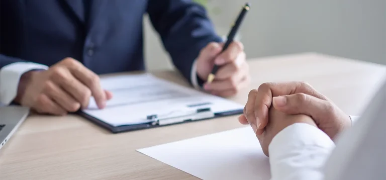 causas extinción contrato empleada del hogar