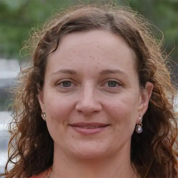 Lorena E.